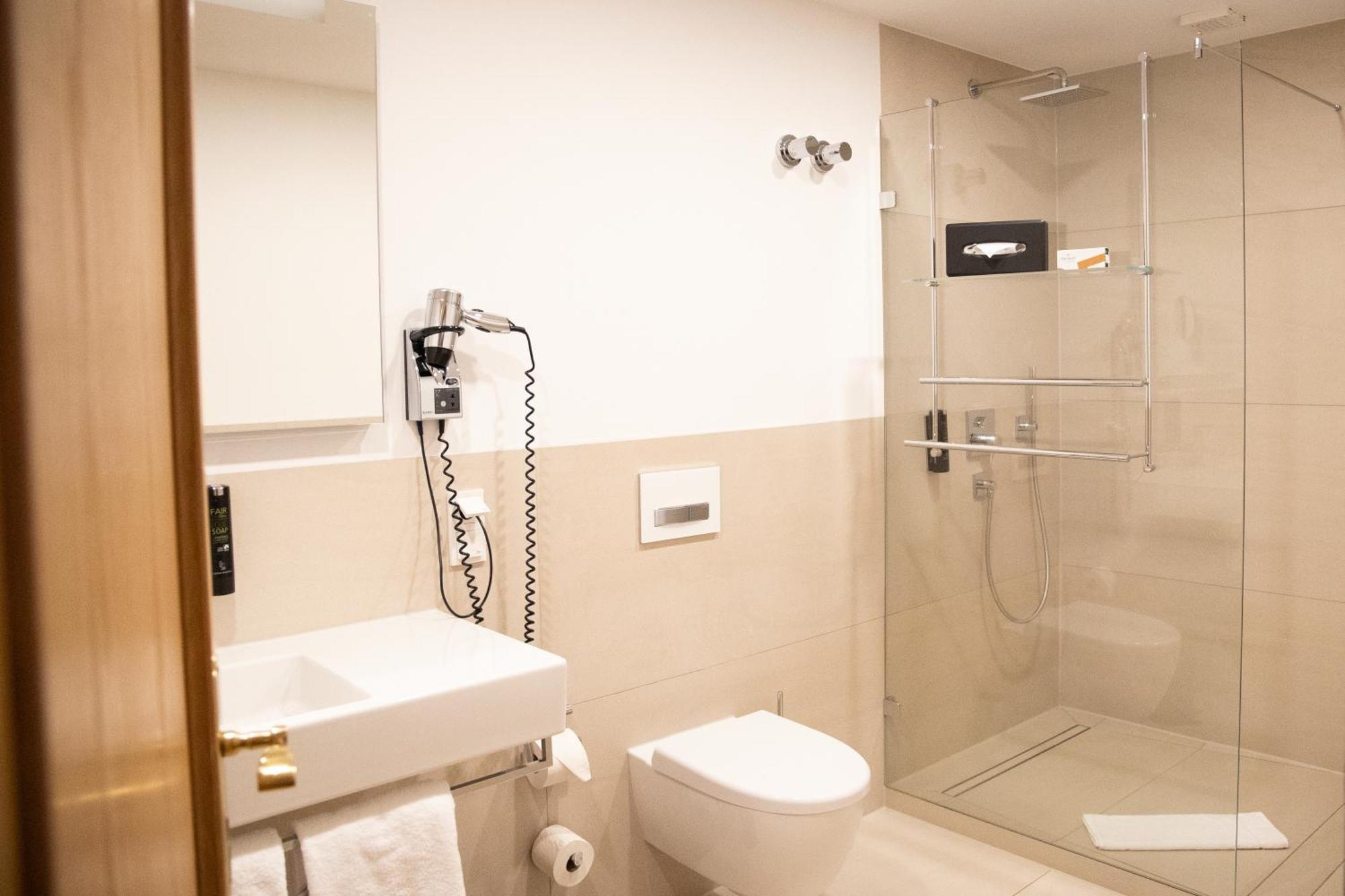 Hotel Elfbuchen Kassel Zewnętrze zdjęcie